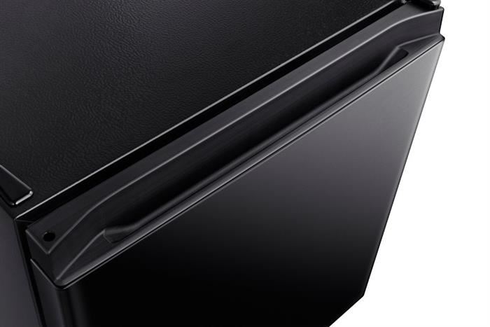 tu-lanh-hisense-45-lit-hr05db-7-638723640332780762-700x467